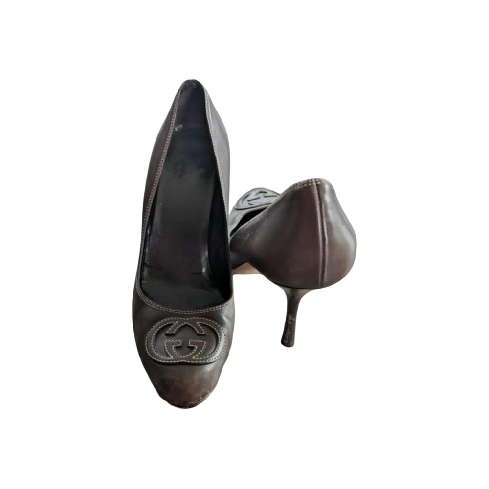 Gucci logo Brown Leather Heels Classic Pumps Sleek low heel for polished daytime